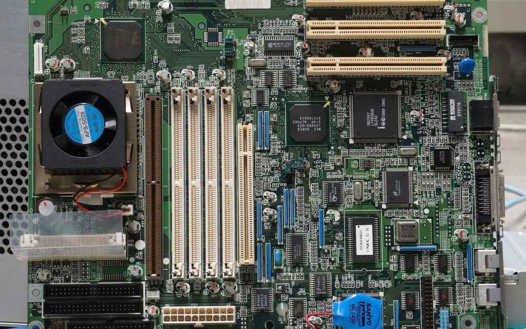 Implementing Virtualization on a Mini PC Techno Blender