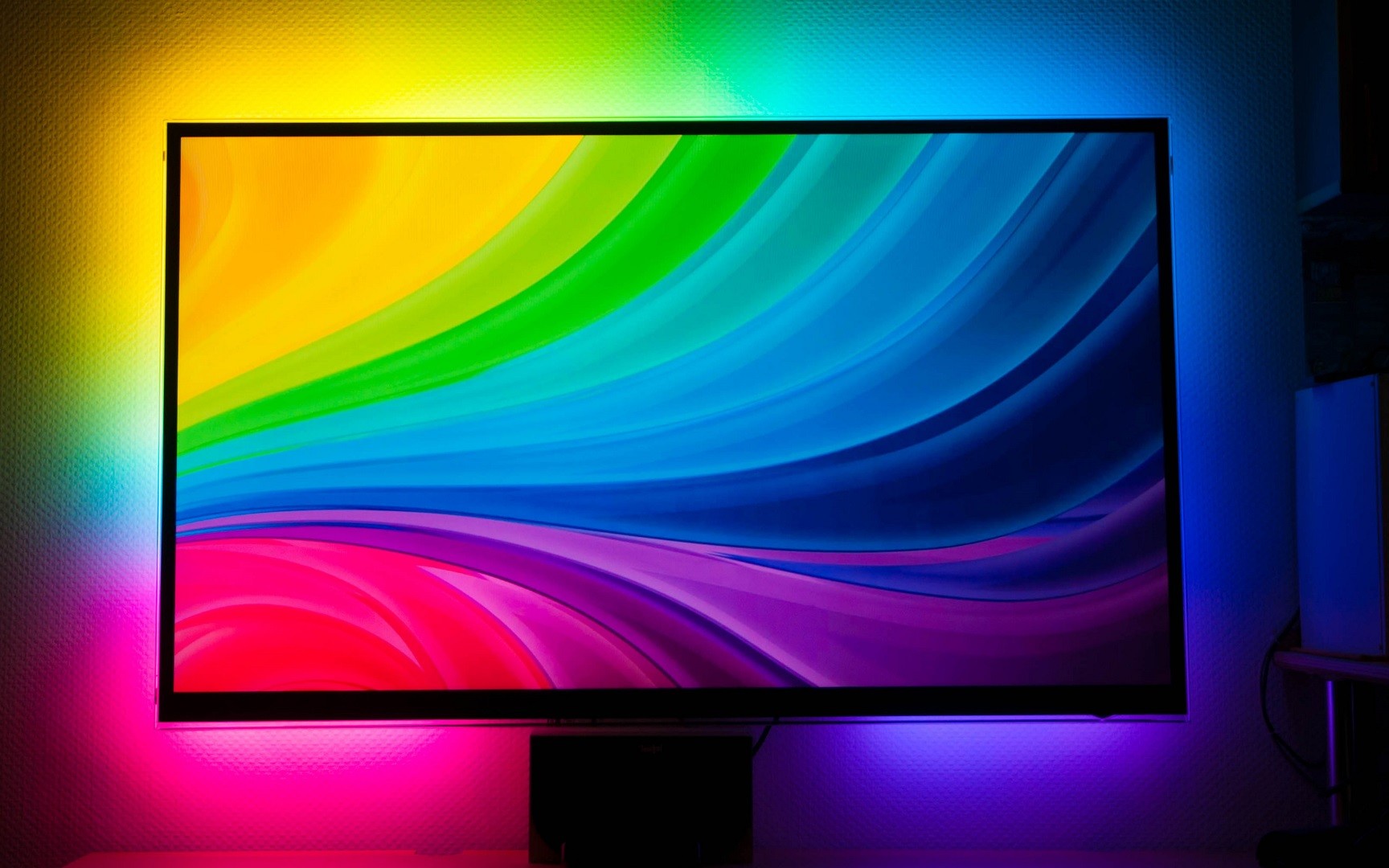 Не цветная картинка на мониторе